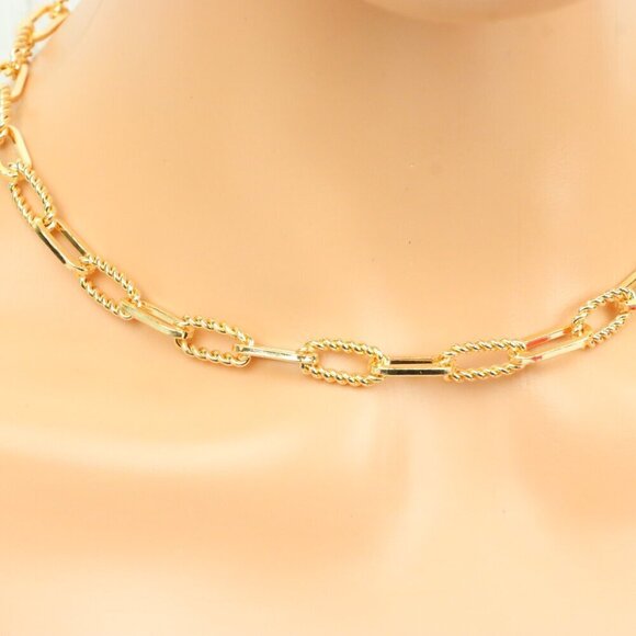 "Minimalist & Elegant Necklace Chain – Perfect for Women & Girls | UNVRC1585 - Picture 4 of 10